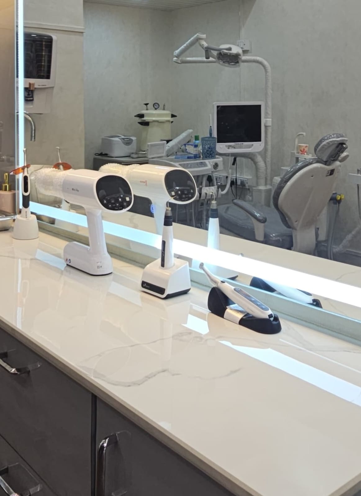 Modern Dental Treatment Unit Mira Road